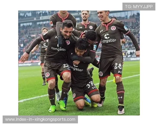 勒沃或借高位逼抢掌控比赛节奏：现代足球的战术之美