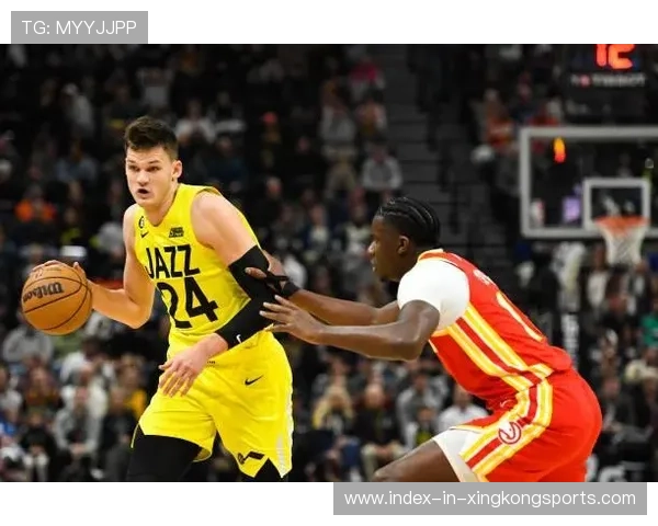 爵士队实力提升，向季后赛发起冲击，爵士 队