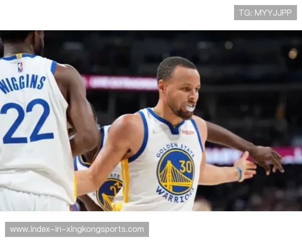 勇士战术调整揭秘：小球时代又见新变种