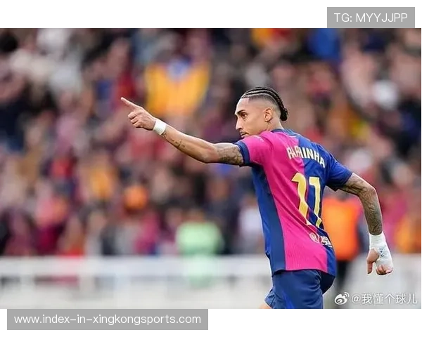 拉菲尼亚点球冷静罚中巴萨领先